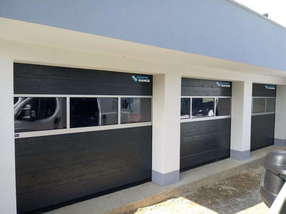 Štiri stvari, ki vplivajo na ceno novih garažnih vrat