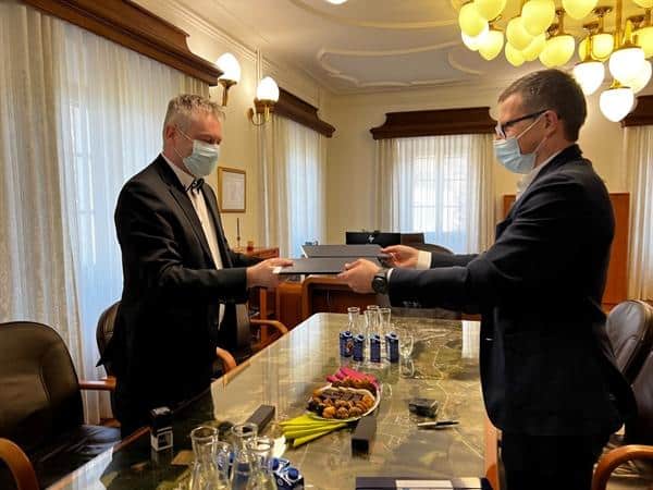 V Slovenj Gradcu podpisali gradbeno pogodbo za  "Prizidek in rekonstrukcijo Tretje osnovne šole Slovenj Gradec"