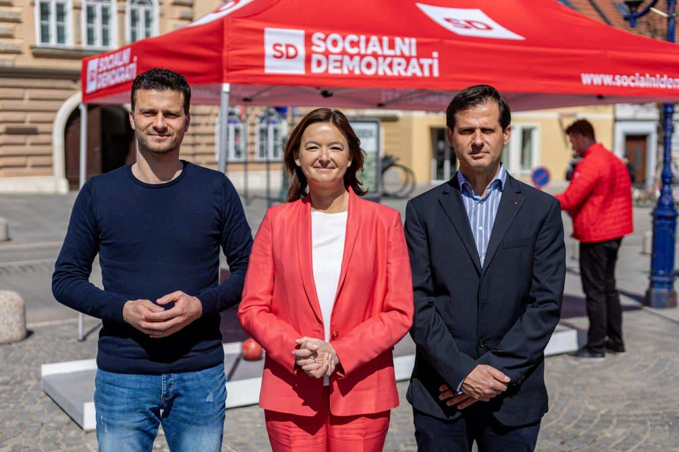 Člani SD na Koroškem nagovorili volivce: "Pripravljeni smo na vodenje Slovenije v zahtevnih časih, da uresničimo velike spremembe" (VIDEO in FOTO)