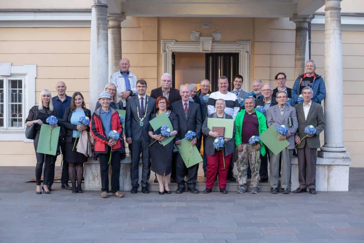 Na Ravnah na Koroškem podelili občinska odličja (FOTO)