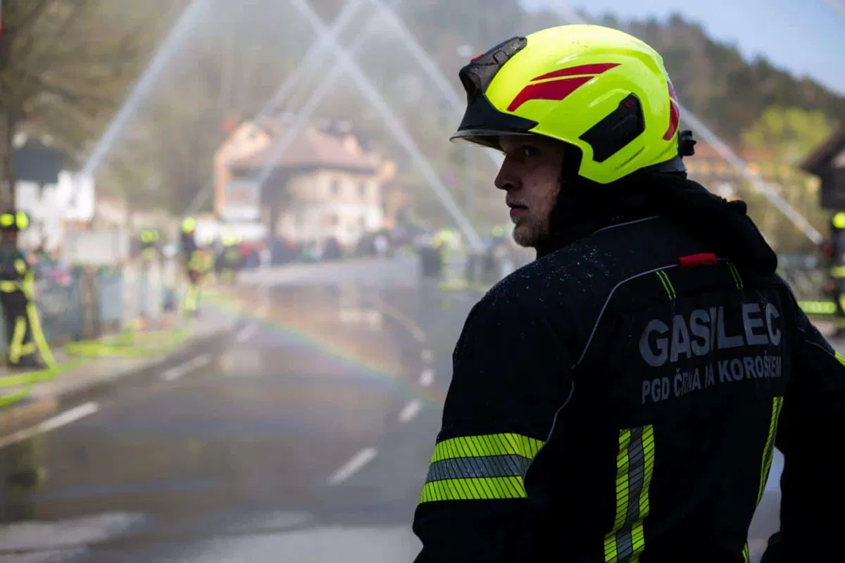 Obeležujemo mednarodni dan gasilcev, ki ljudem nudijo socialno oporo in nesebično pomoč ob vsakršni nesreči