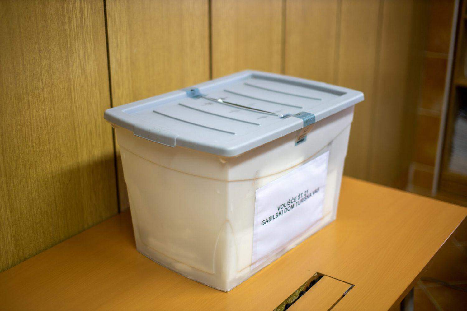 DVK potrdila vseh pet do zdaj vloženih kandidatur za predsednika republike