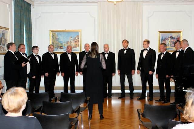 V dvorcu Bukovje je potekala območna revija odraslih pevskih zborov (FOTO)