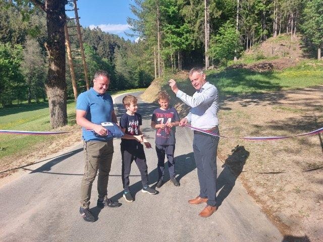 Otvoritev prenovljenega odseka Škof-Anželak (FOTO)