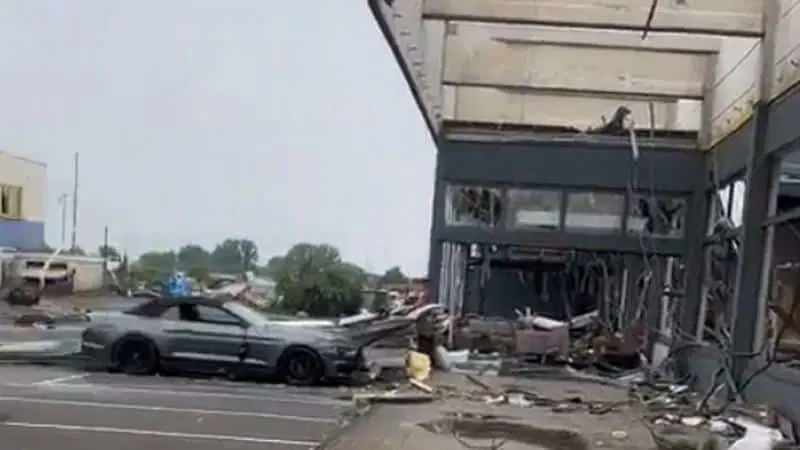 V Nemčiji divjal tornado in poškodoval do 40 ljudi
