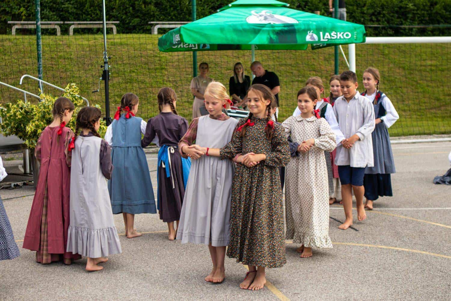 V Kotljah na osrednji proslavi ob dnevu državnosti pripravili pester kulturni program (FOTO)