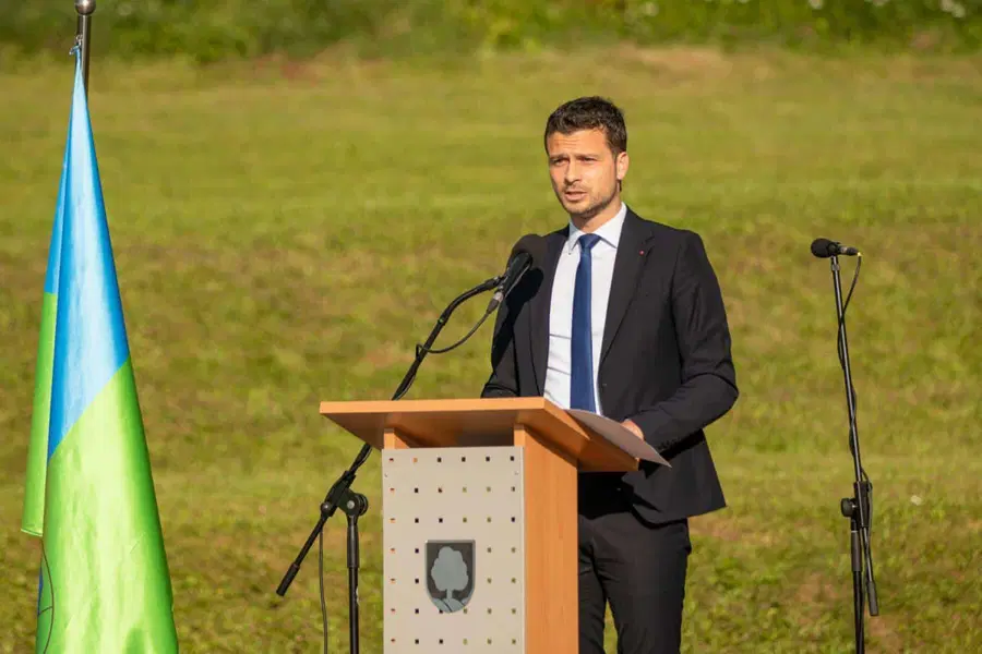 Poslanci SD pozivajo vlado k zamrznitvi omrežnin