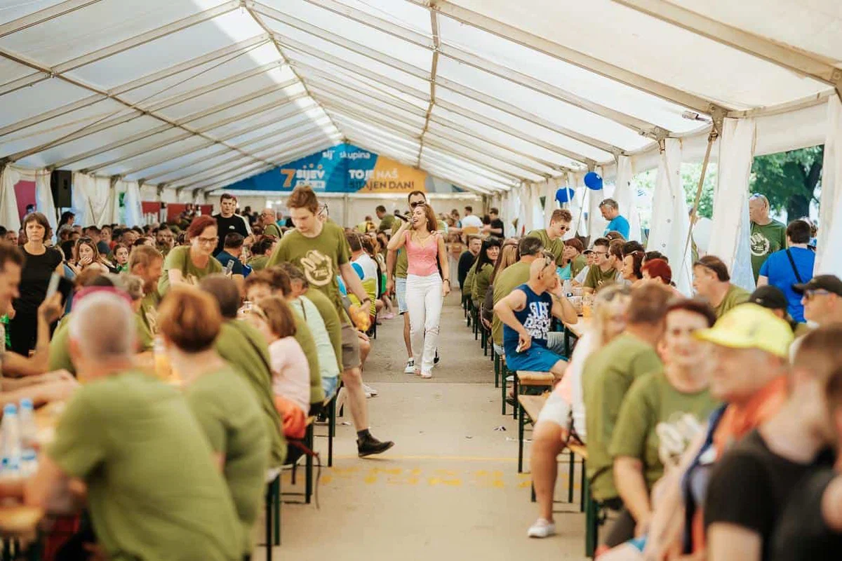 Na 7. Sijevem dnevu približno 4000 zaposlenih