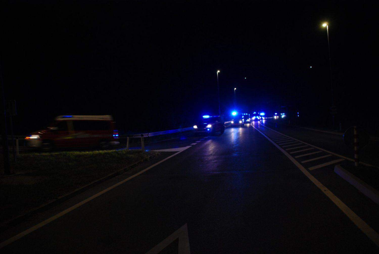 Na goriškem Krasu nadaljevali boj s požarom, noč nekoliko mirnejša