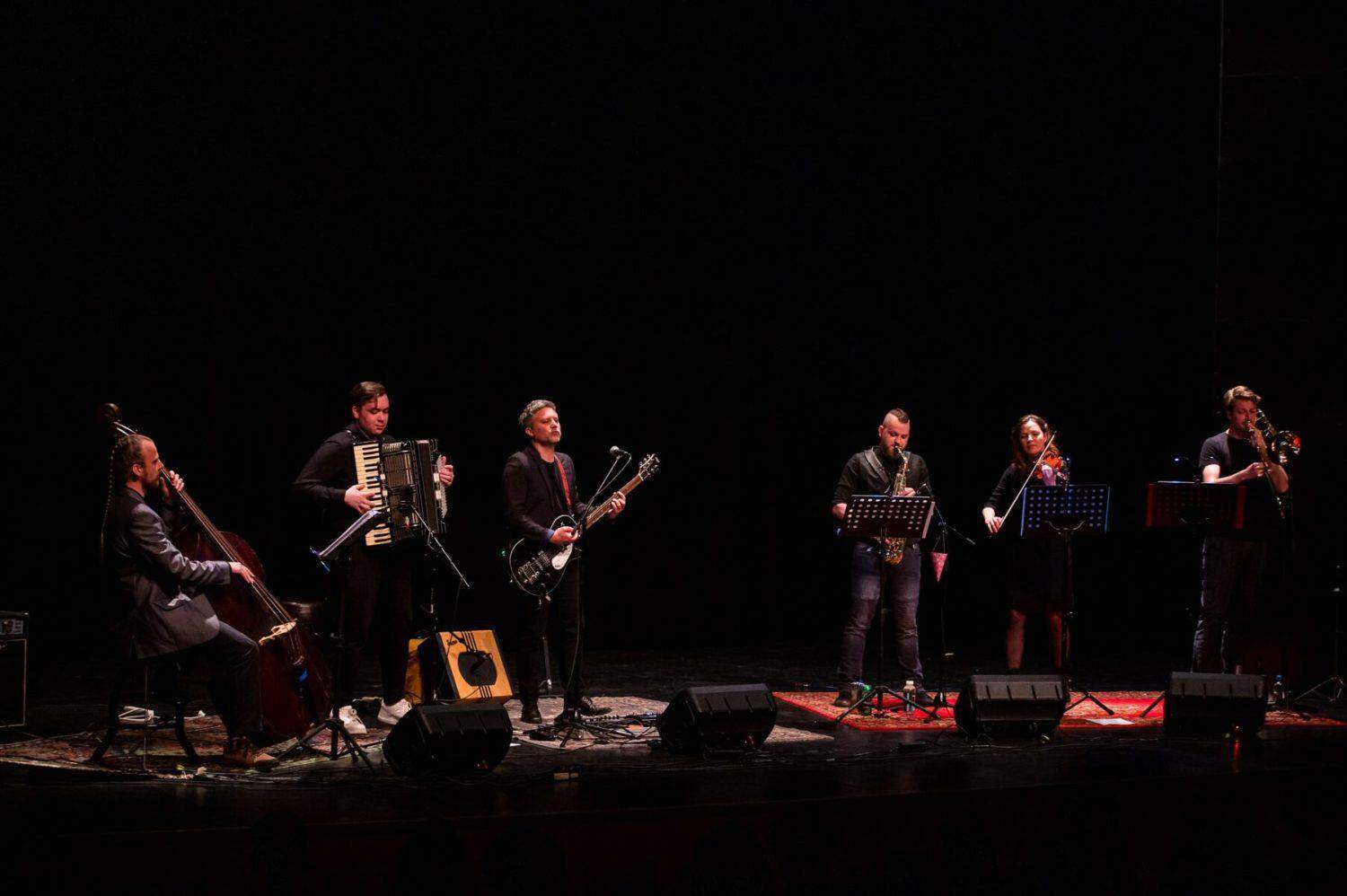 Drevi v Dravogradu koncert glasbene zasedbe Dimme in Pedenjpedi