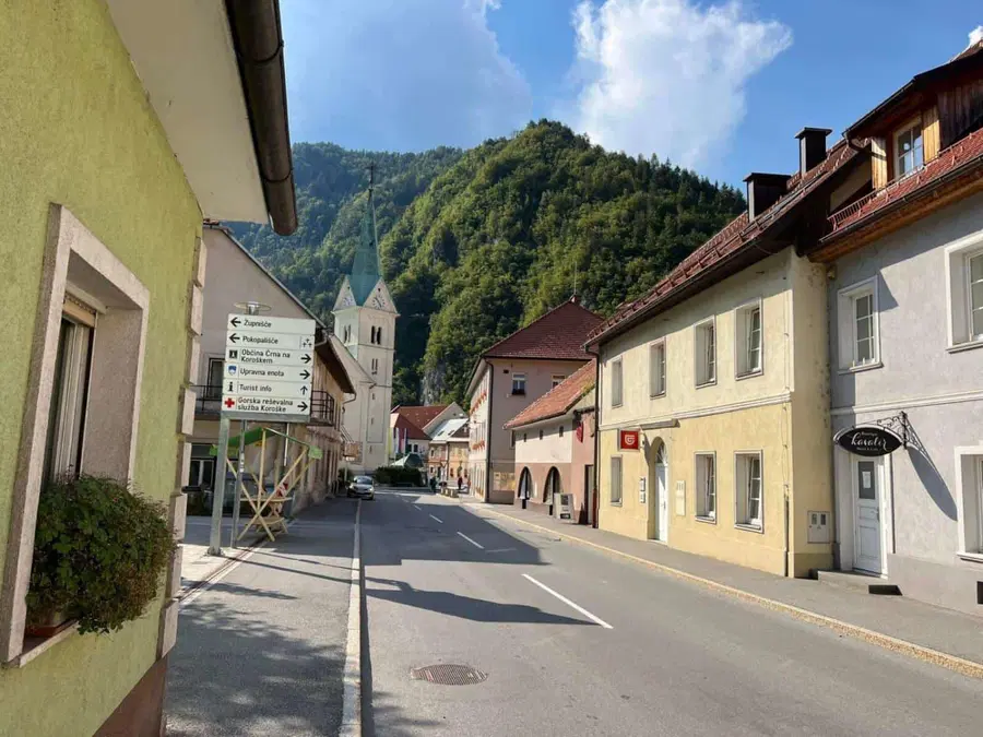 Na območju Črne bo popolna zapora ceste