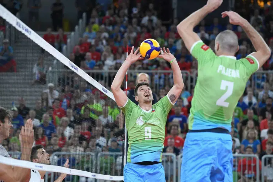 Slovenski odbojkarji z gladko zmago proti Nemcem v osmino finala SP