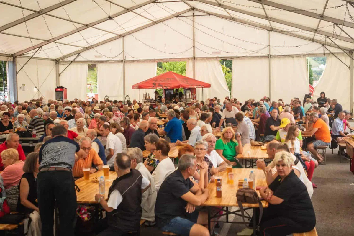Ravenske dneve zaključili s tradicionalnim srečanjem župana z upokojenci (FOTO)