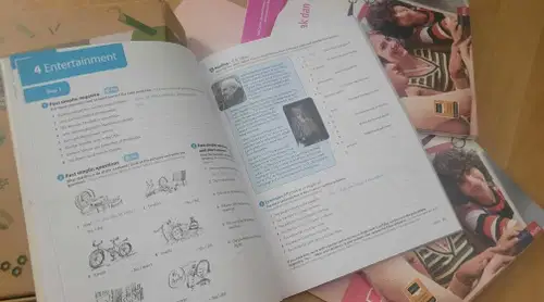 Spet v šolo: Stroški potrebščin podobno kot lani za prvošolca v povprečju 60 evrov, za devetošolca 160 evrov