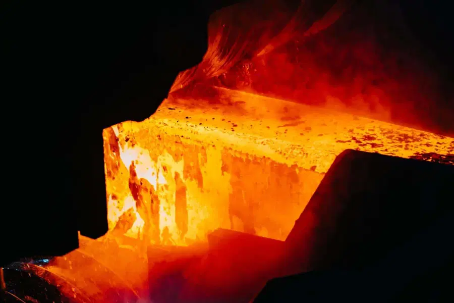 V Galeriji Ravne odpirajo razstavo Tobiasa Putriha z naslovom "Industrija jekla"