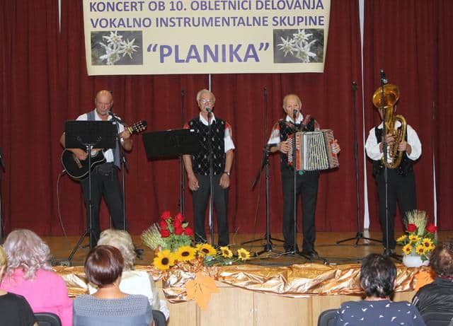 V Dravogradu slavili jubilej Vokalno instrumentalne skupine Planika (FOTO)