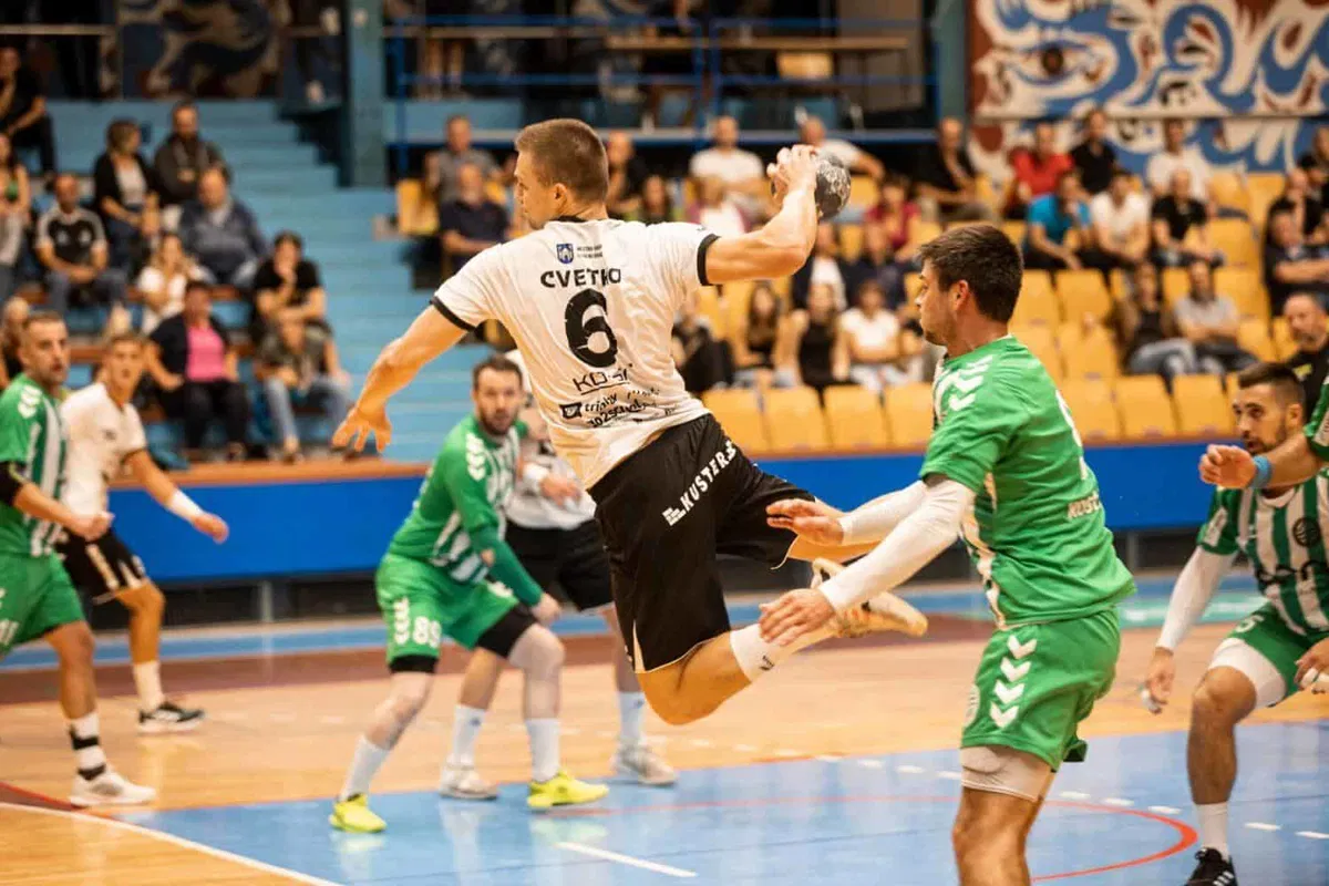 Rokometaši iz Posavja pošteno namučili Korošce, ki so na koncu prišli do prvega para točk v tej sezoni