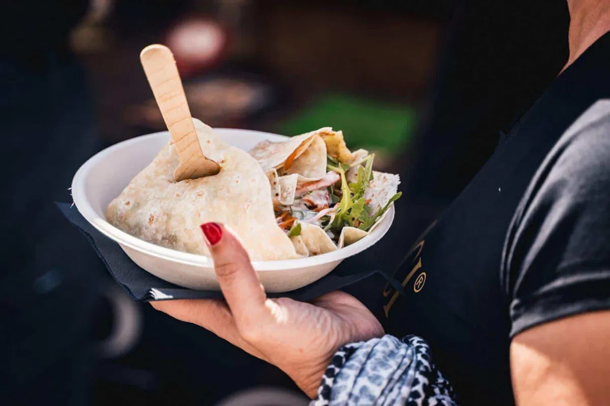 Odprta kuhna, edinstvena in priljubljena tržnica, gostovala tudi v Slovenj Gradcu (FOTO)