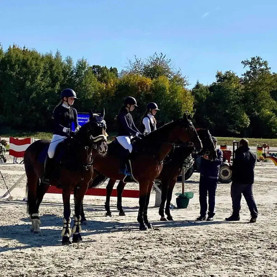 Konjeniški klub Slovenj Gradec vabi na dan odprtih vrat kluba, z naslovom Obožujem konje