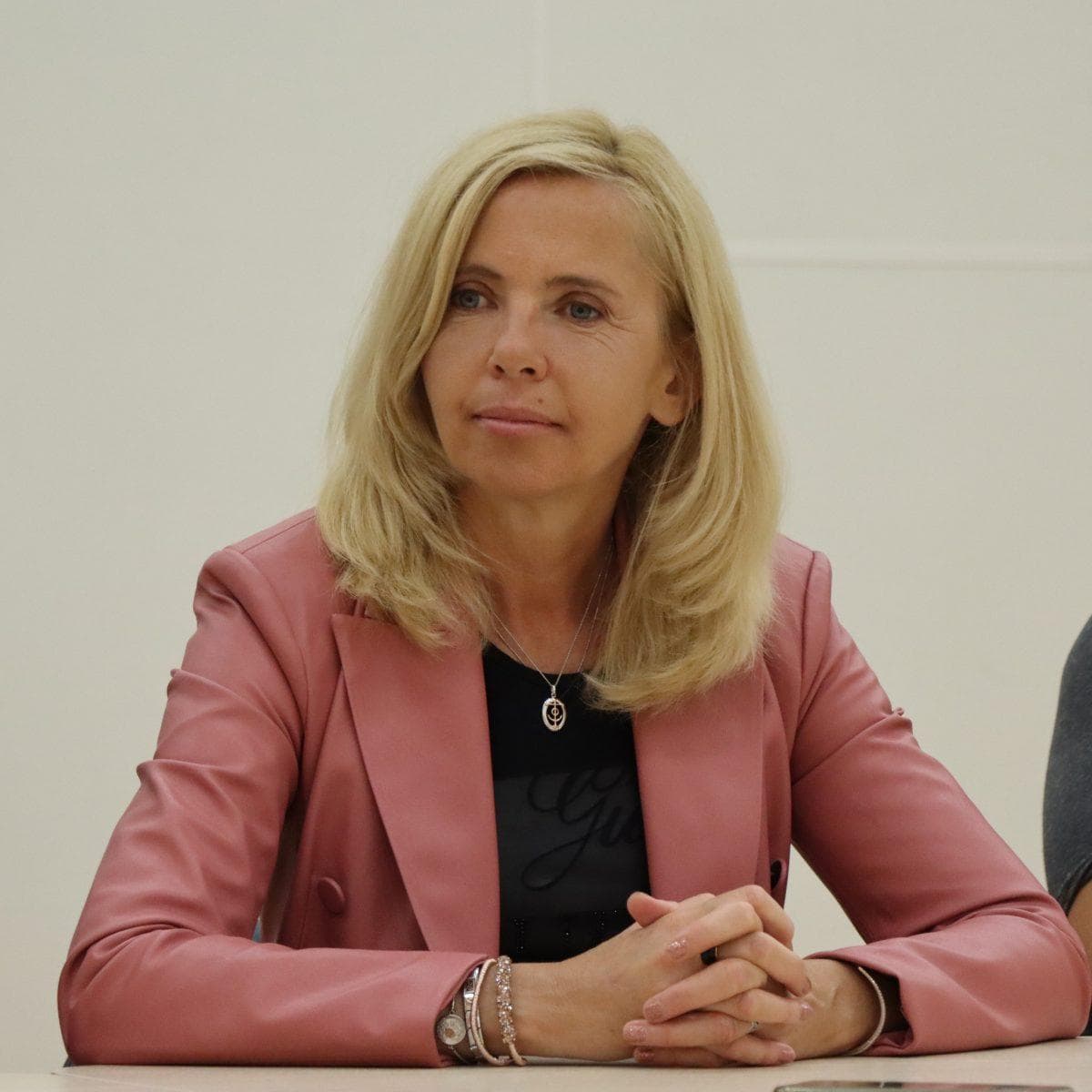 SDS s prvo interpelacijo proti notranji ministrici Bobnar