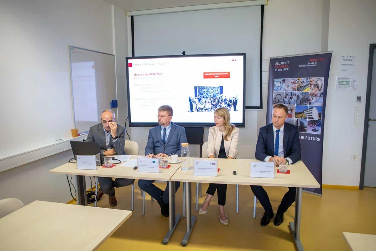 Fakulteta za tehnologijo polimerov v 16. leto vstopila s tremi novimi strateškimi ustanovitelji
