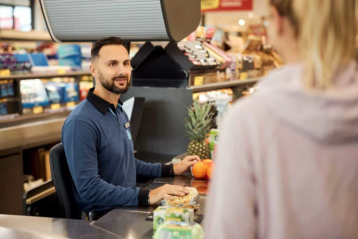 Hofer za zaposlene uvaja inflacijski bonus