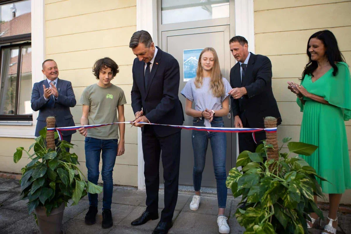 Slovenija je dobila prvo pametno podeželsko učilnico (FOTO)
