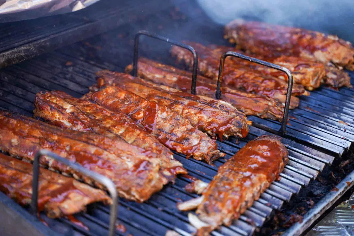 Le še dober teden nas loči do letošnjega Smoke Festa na Ravnah