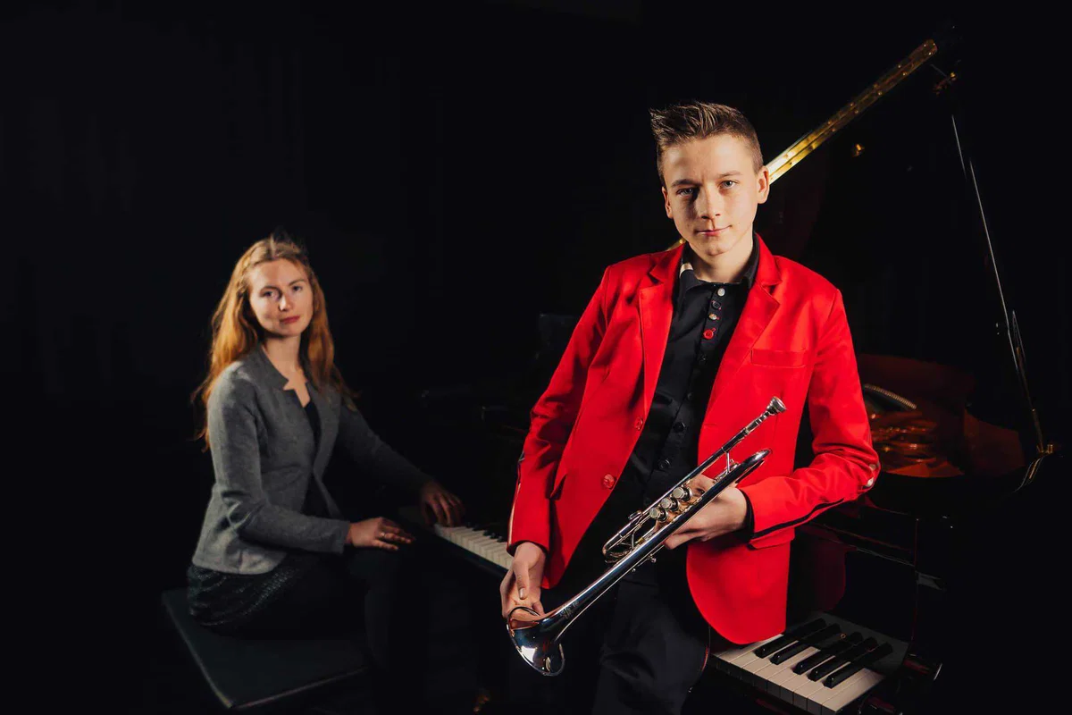 Korošec Anej Gorenjak do prvega mesta na mednarodnem spletnem tekmovanju v klasični glasbi (VIDEO)