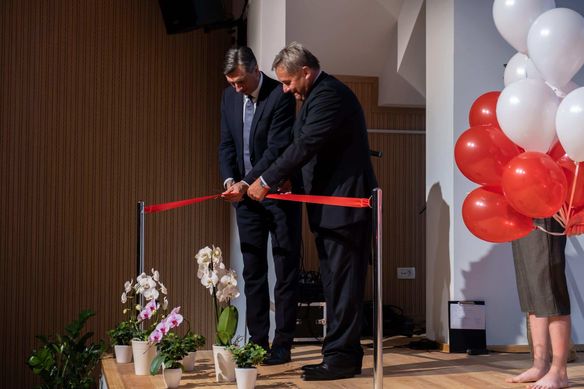 Pahor slavnostni govornik na slovesnem odprtju nove večnamenske dvorane Kienhofen na Muti (FOTO)