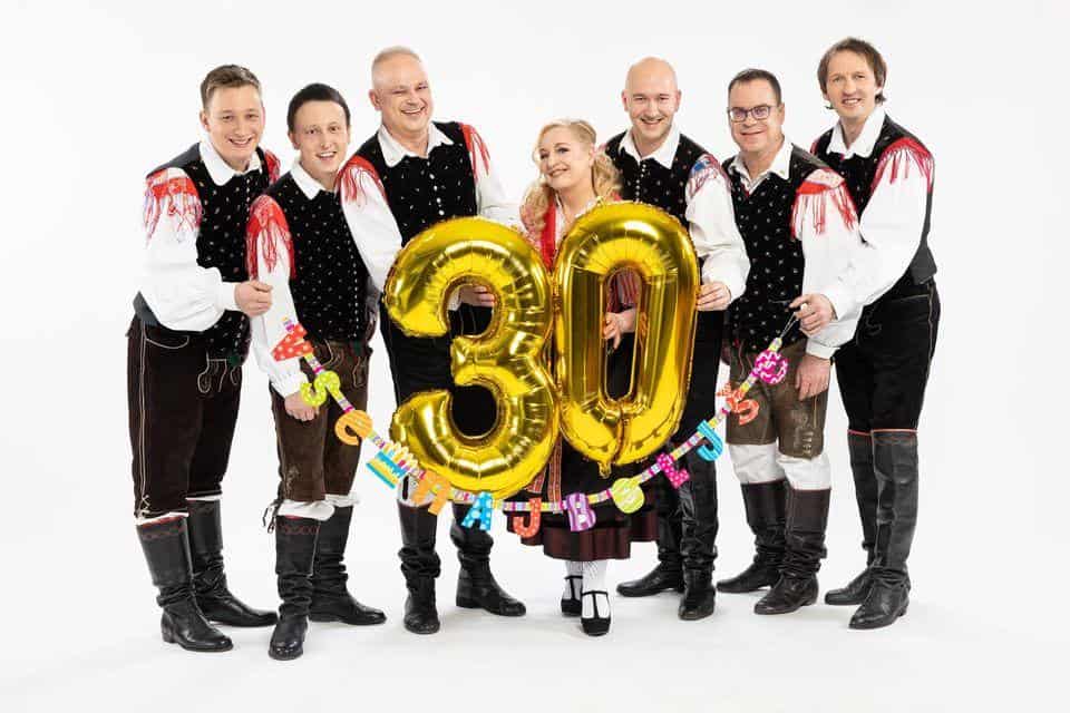 Danes v Slovenj Gradec na golaž in zabavo z ansamblom Igor in zlati zvoki. Pridejo tudi Štirje kovači in udeleženci šova Znan obraz ima svoj glas