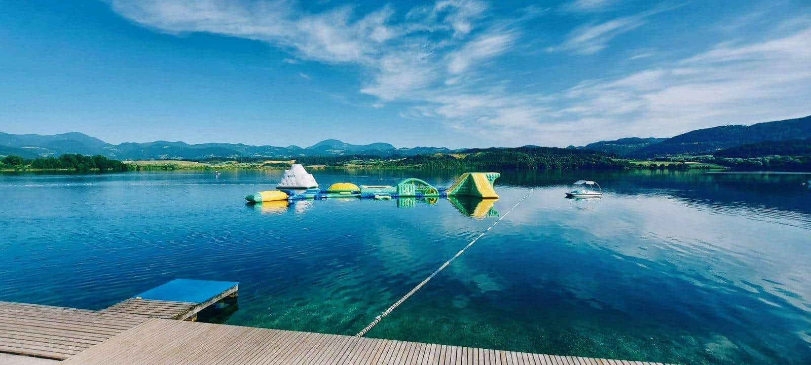 V Velenjskem jezeru opazili utopljeno osebo