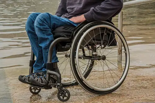 Ob mednarodnem dnevu invalidov za enako obravnavo vseh ne glede na oviranosti