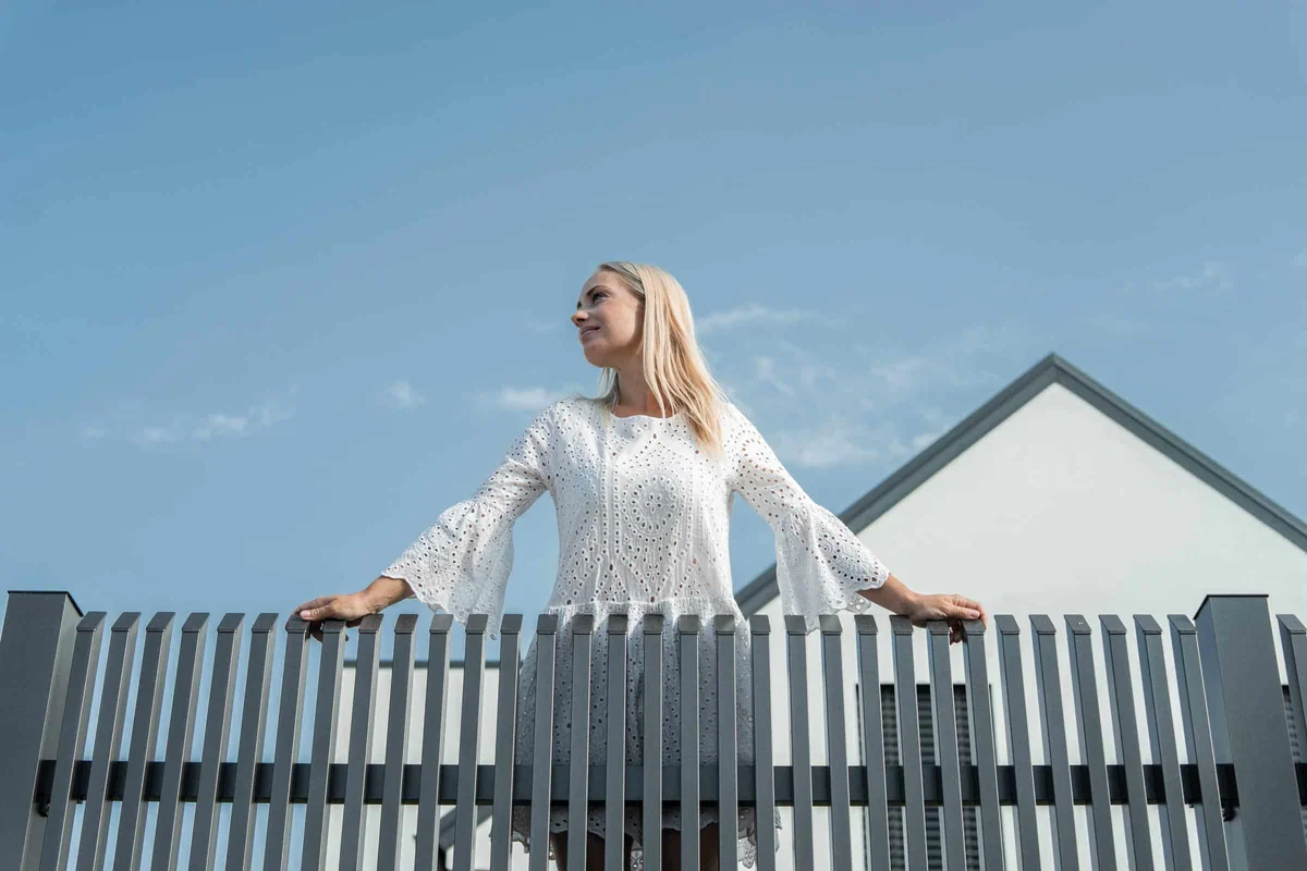 Trajne in estetsko dovršene rešitve ograj so trend prihodnosti