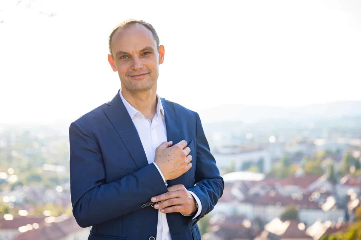 Logar: Slovenija bolj kot kadarkoli potrebuje predsednico vseh