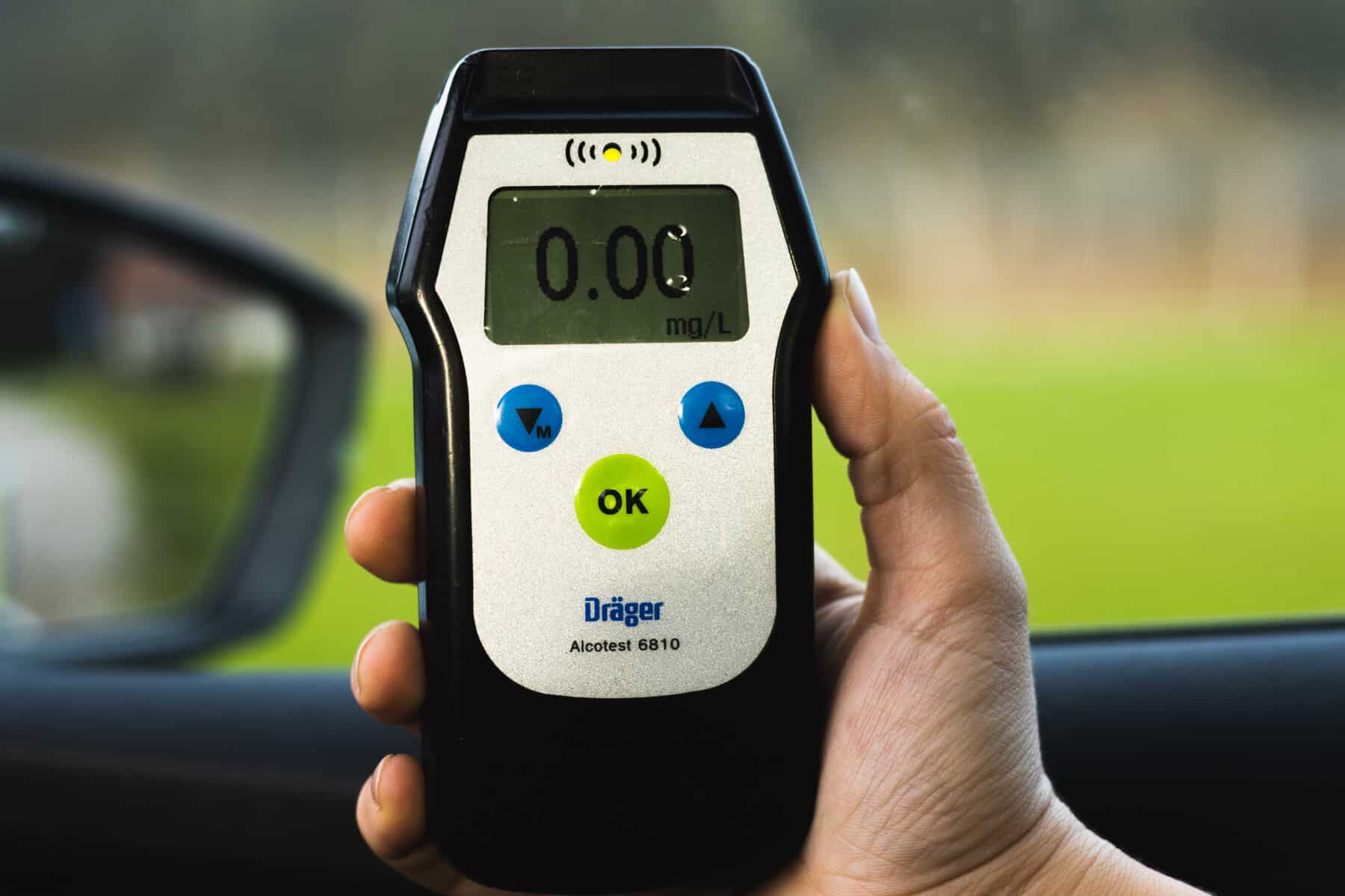 Kolesar pod vplivom alkohola padel in se poškodoval