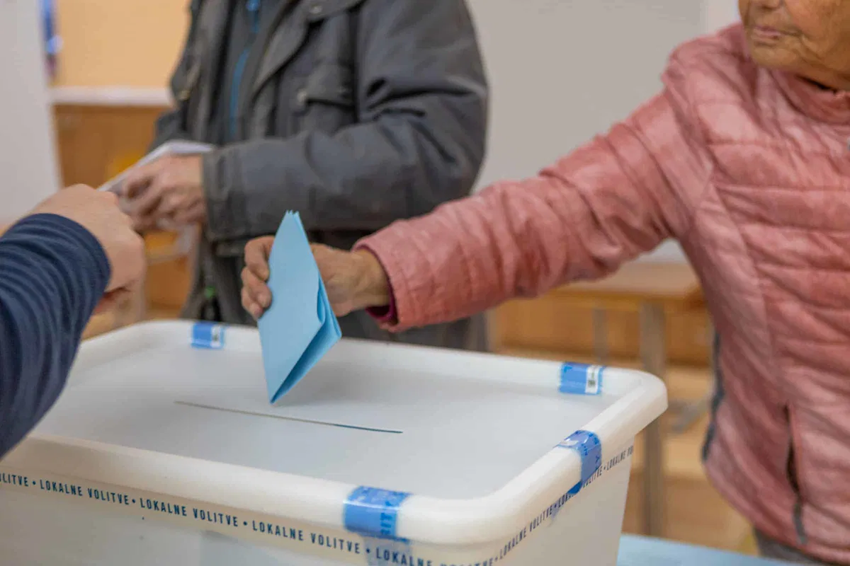 Do 16. ure na državnozborskih volitvah glasovalo 50,73 odstotka volivcev 