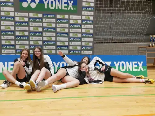 Mlade tekmovalke U-15 osvojile kar štiri medalje na državnem prvenstvu v badmintonu