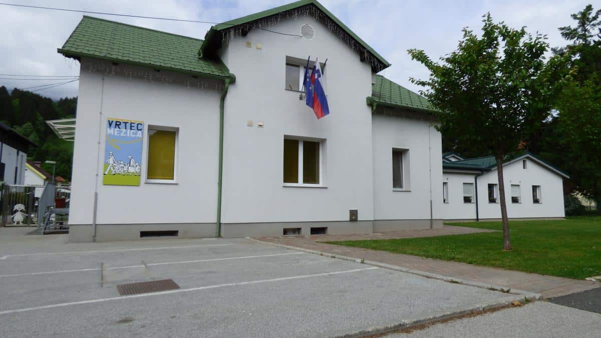 Vrtec Mežica vabi na dobrodelno tržnico rabljenih stvari ''Otroci podarjajo otrokom''.