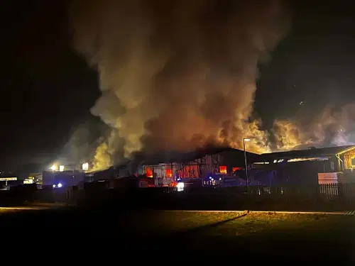 FOTO in VIDEO: Zagorela Žaga Otiški Vrh. Pogorel je objekt velikosti 100x35 metrov