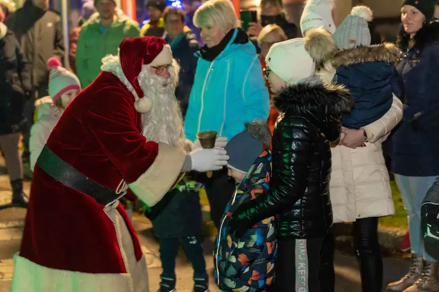 Božiček je danes obiskal še zadnje poti v MO Slovenj Gradec in razveselil najmlajše