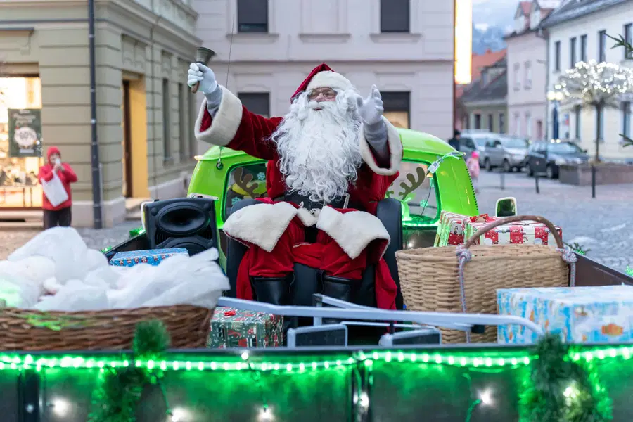 Danes Božiček nadaljuje z obiskom vaških skupnosti v MO Slovenj Gradec