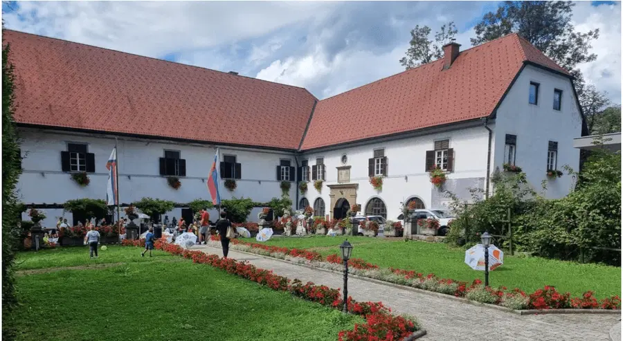 Ministrstvo za kulturo bo sofinanciralo obnovo Dvorca Radlje z 1,7 milijona evrov