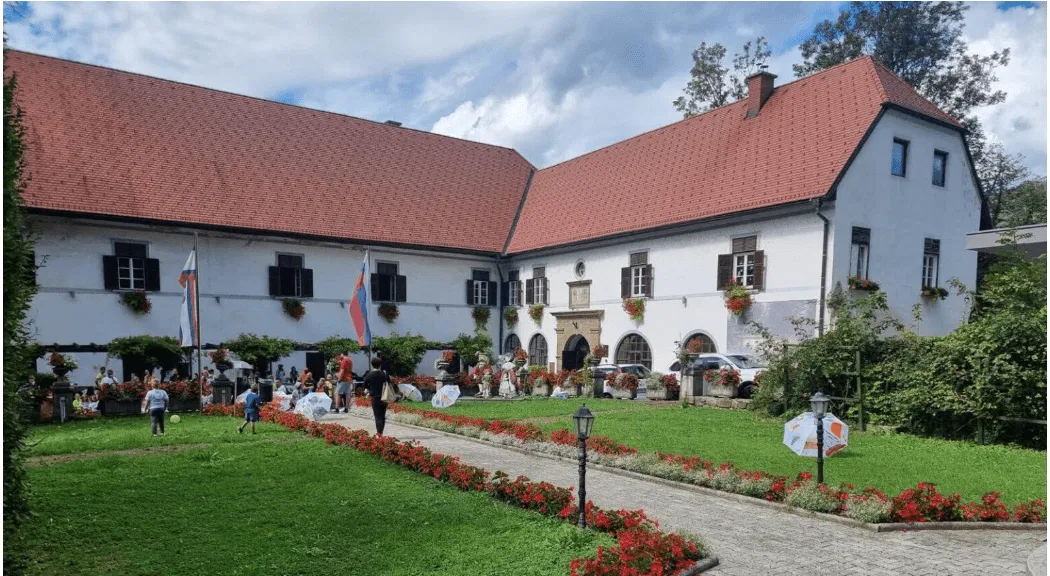 Ministrstvo za kulturo bo sofinanciralo obnovo Dvorca Radlje z 1,7 milijona evrov