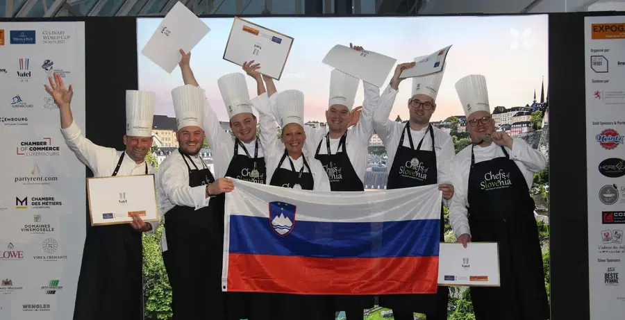 Slovenski kuharji se iz Svetovnega kulinaričnega prvenstva vračajo z odličjem. Med njimi tudi kuhar iz znane koroške gostilne
