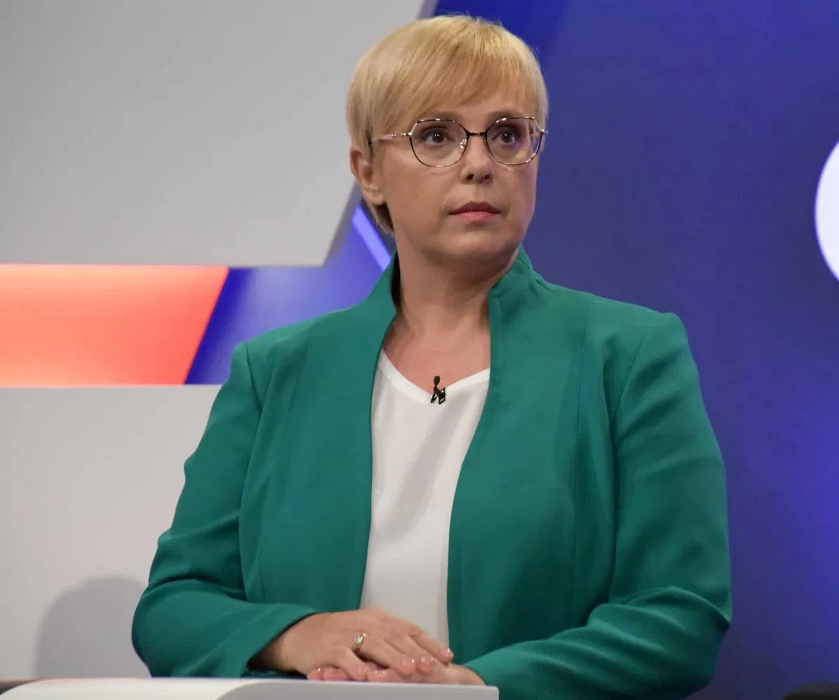 Predsednica republike na silvestrski večer obiskala dežurne policiste in gasilce v Ljubljani