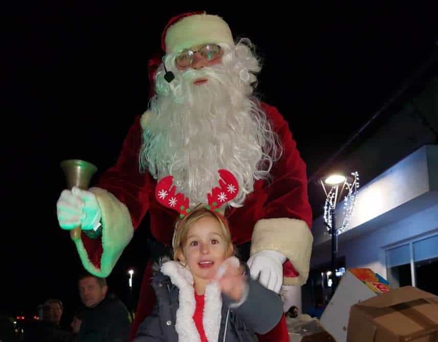 Pestro je bilo sinoči tudi v Šentjanžu pri Dravogradu. Otroke je obiskal Božiček