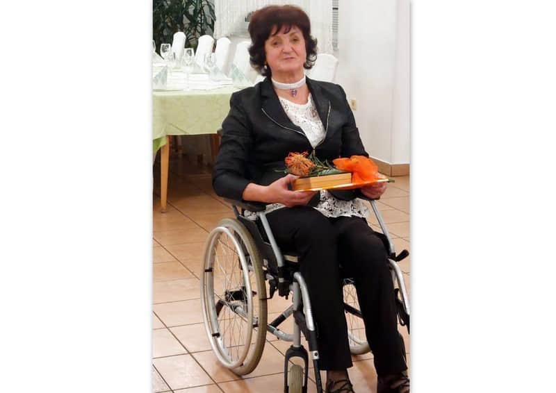 Pomagajmo kmetici leta Majdi Sinreih iz Mislinje, da se bo lahko spet gibala brez bolečin