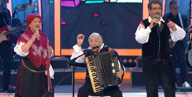 Tako zveni Rženova Tinka v izvedbi Štirih kovačev in Modrijanov (VIDEO)