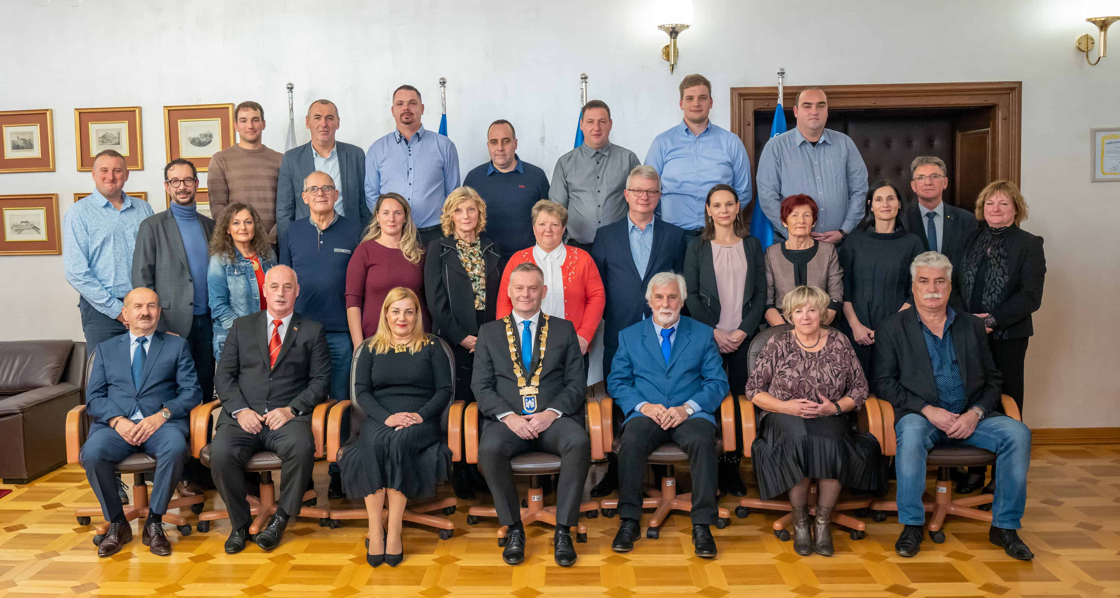 V Slovenj Gradcu s prvo sejo mestnega sveta potrjen nov občinski svet in novi - stari župan (FOTO in VIDEO)